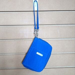 Baggalini Travel Wristlet RFID